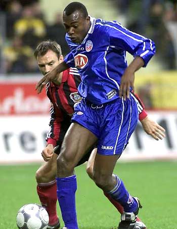 他采取了一 他采取了一